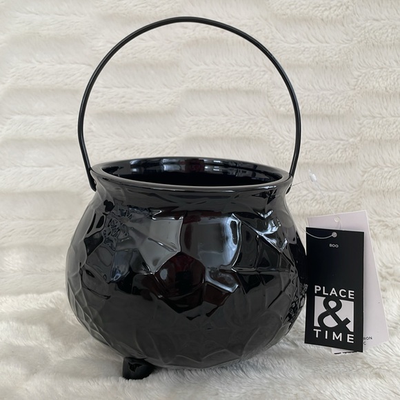 Glass Cauldron - Picture 2 of 5